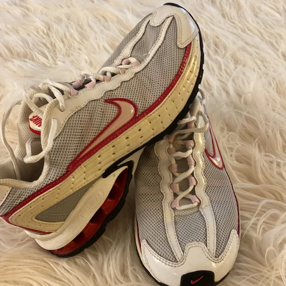 NIKE Reax running shoes